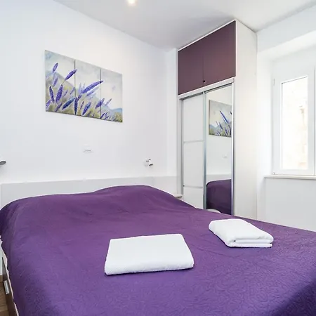 Maro Apartment *