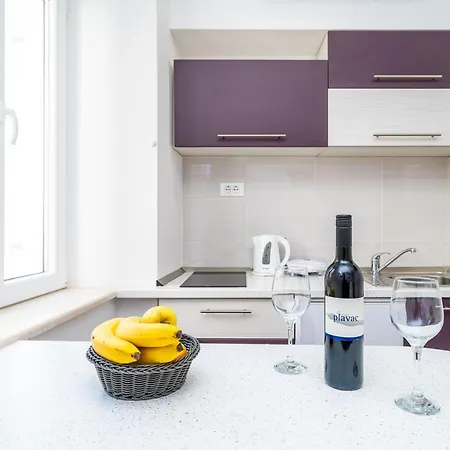 Maro Apartment *