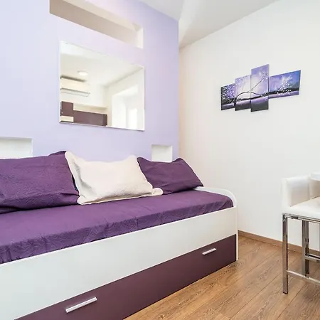 Maro Apartment